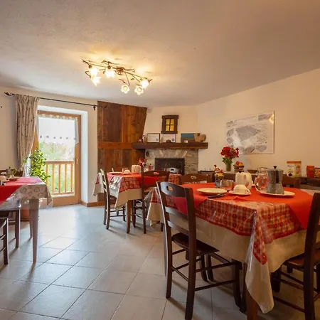 Penzion Eco Dimora Baltea - Al Villaggio Di Rumiod *