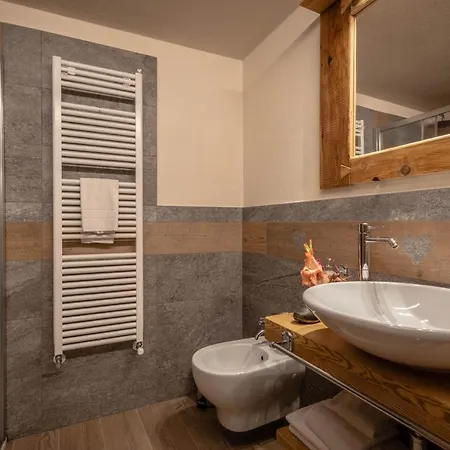 Eco Dimora Baltea - Al Villaggio Di Rumiod 招待所 圣皮埃尔