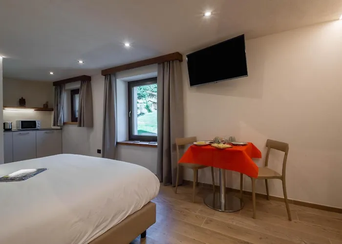 Eco Dimora Baltea - Al Villaggio Di Rumiod 3*